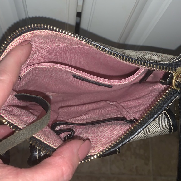 Vintage Dooney and Burke Signature Crossbody Bag - Picture 3 of 3
